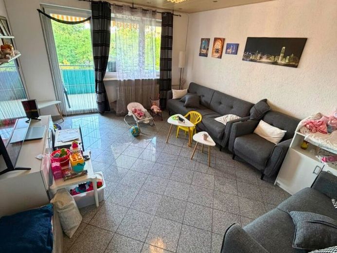 **Gepflegte 3-Zimmer-Wohnung mit Balkon & Stellplatz – attraktiv vermietet in Worms-Neuhausen
** – Foto 1