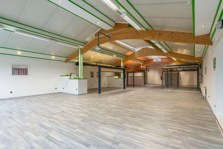 HDZ Handwerker- und Dienstleistungszentrum Lingen – Dachgeschoß / Atelier