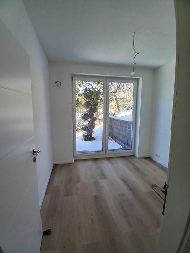 Neubau – Erstbezug | 2-Zimmer-Maisonettewohnung | Dachterrasse | EBK – Schlafzimmer