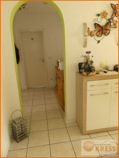 Moderne, zentrale, komfortable 3-Zimmer ETW 1.OG, Balkon, neuwertiger EBK und 3 PKW-Stellplätzen – Bild 12