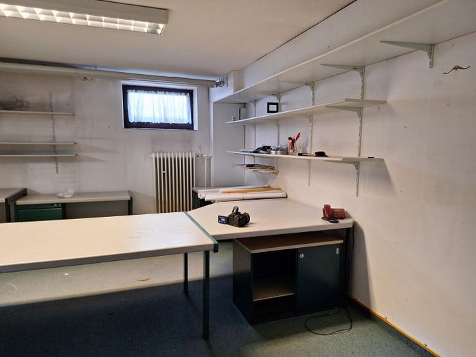Casa residenziale con capannoni di stoccaggio senza commissioni – Foto 15