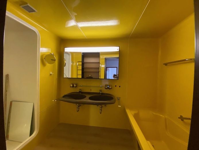 Großzügige 3-Zimmer Wohnung mit 130 m²; Balkon & Gartenanteil – Bad mit Wanne und Dusche