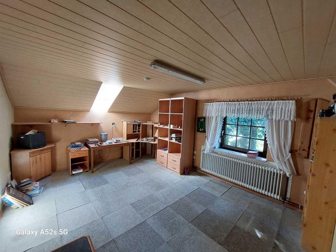 Maison individuelle avec logement indépendant, prairie en pleine nature à Friedeburg – Raum 3 Obergeschoss