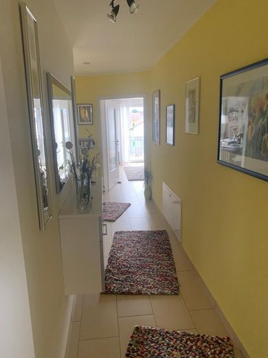 Appartamento mansardato di 4 locali, pari al nuovo, con grande balcone e cucina componibile a Münster Hessen – Foto 10