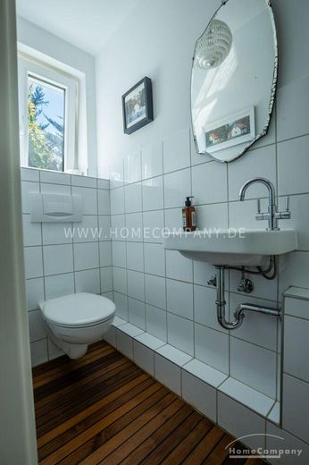 Gräfelfing'de dışarıdan görünmeyen bahçeli, yüksek kaliteli mobilyalı 5 odalı bungalov – ffec4e508e91422f4b6ccafe6ca8de4382ddba58.jpg