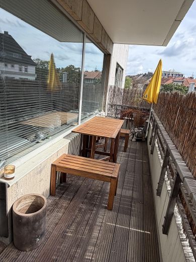 Appartamento con 3 locali in ottimo stato, ampio balcone soleggiato, posto auto in garage sotterraneo e ascensore a Derendorf – Foto 3