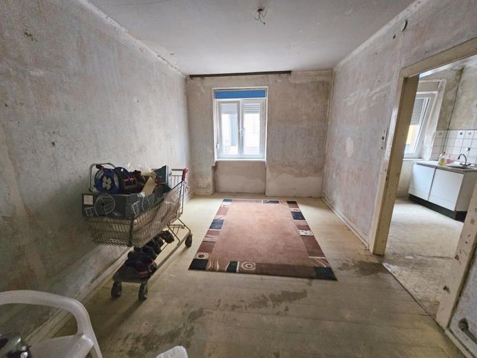 Renovierungsbedürftiges 4 Fam.-Mehrfamilienhaus in zentraler Lage – Bild 6