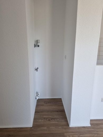 Helle 2- Zimmer Wohnung zur Miete – Waschmaschinennische