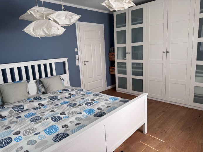 Einzigartige Gartenwohnung in München – Schlafzimmer - Übersicht 4