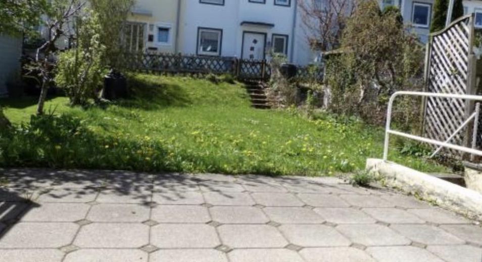 Casa a schiera centrale soleggiata con giardino, balcone e molto potenziale a Waltenhofen-Rauns – Foto 3