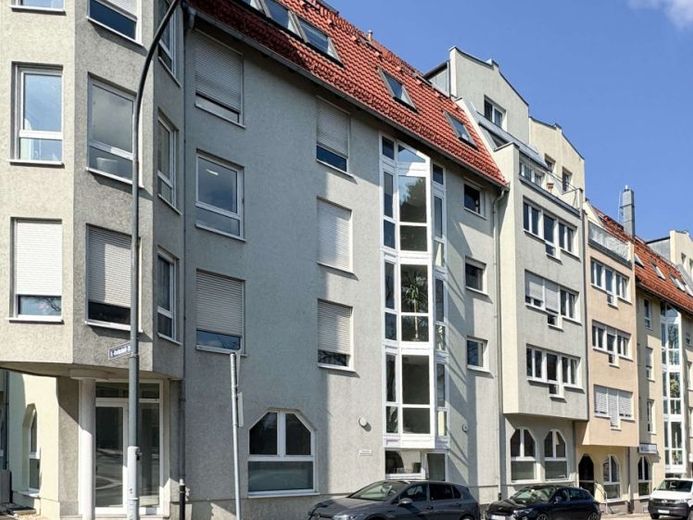 Paket Eigentumswohnungen mit Gewerbeanteil und Tiefgarage – फोटो 1