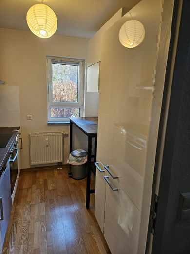 Schöne, ruhige und helle 3-Zimmerwohnung gegenüber Skyline Plaza – Küche