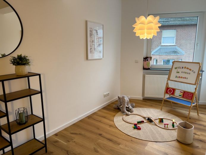 Kinderzimmer-/ Büro