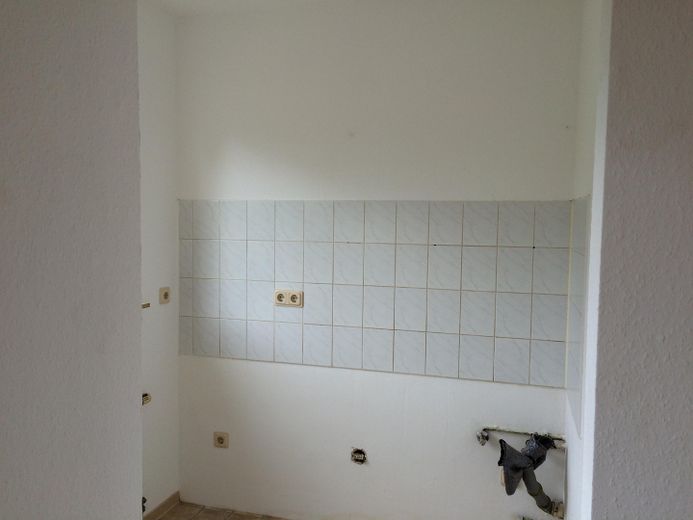 1 locale con cucina, bagno e balcone a Bad Kreuznach – Küche