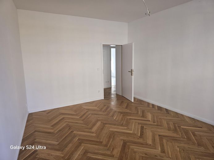 Estupendo apartamento en planta baja cerca de la Academia de Medicina – Foto 3