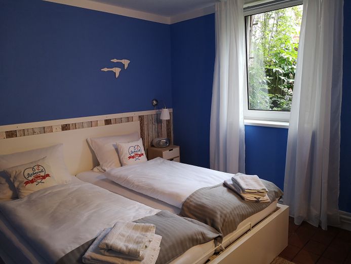 Traumhafter Resthof in absoluter Alleinlage direkt hinterm Eiderdeich mit eigenem Leuchtturm! – Doppelzimmer Seestern 2
