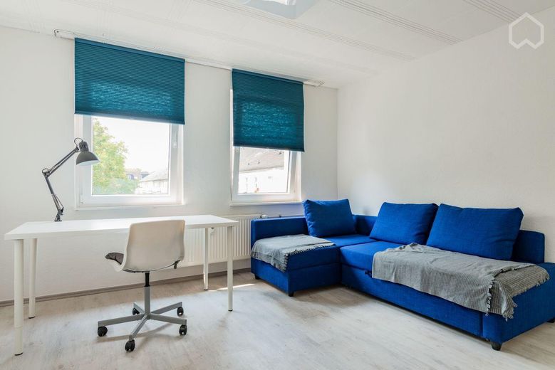 Libero e arredato: luminoso appartamento di 2 locali con balcone a Essen-Ostviertel (senza provvigione) – Arbeitszimmer
