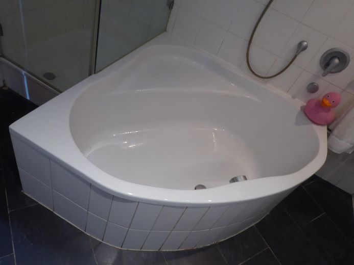 ....mit Rundbadewanne
