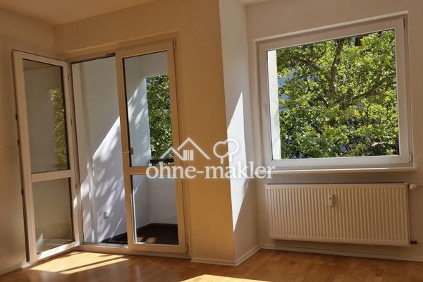 Sehr helle 2-Zi.-Whg., saniert, mit EBK, 4.OG mit Aufzug, Kudamm-Nähe