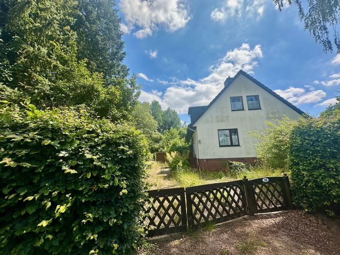 Attraktives Baugrundstück in Ellerbek (Moordamm) – ruhige Lage, gute Anbindung! – Straßenansicht