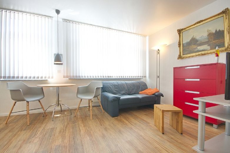 Modern und gut ausgestattete Ferienwohnung mit Internetzugang, gutes und ruhiges Wohnumfeld, Grenze Moers – ff4371443758950ff142536e8648dbea44b41f2f.jpg