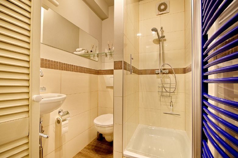 Modern, tastefully furnished apartment with VDSL internet connection located just to the south of Essen city centre. – cdb42397def2baa4b7ec6a78535680fb2a96eb68.jpg