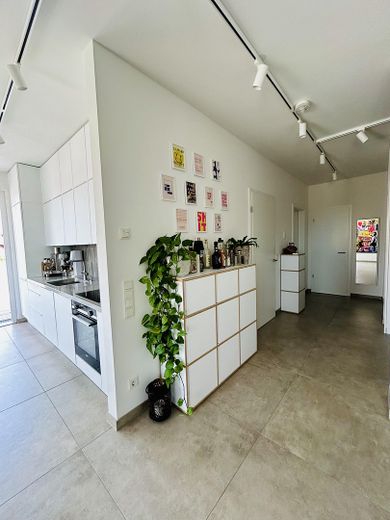 Exclusives Penthouse mit 90 qm Dachterrasse und Bergblick – Flur