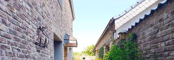 Отдельный жилой дом с отдельной квартирой в Аахене на продажу