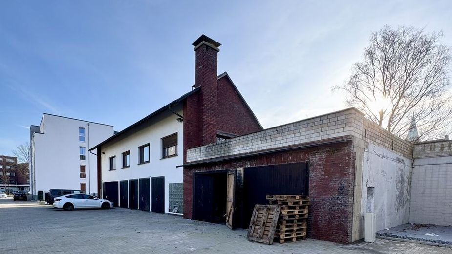 Lagerfläche mit Bürooption inkl. Terrasse - optional erweiterbar durch angrenzende Wohnung – Außenansicht