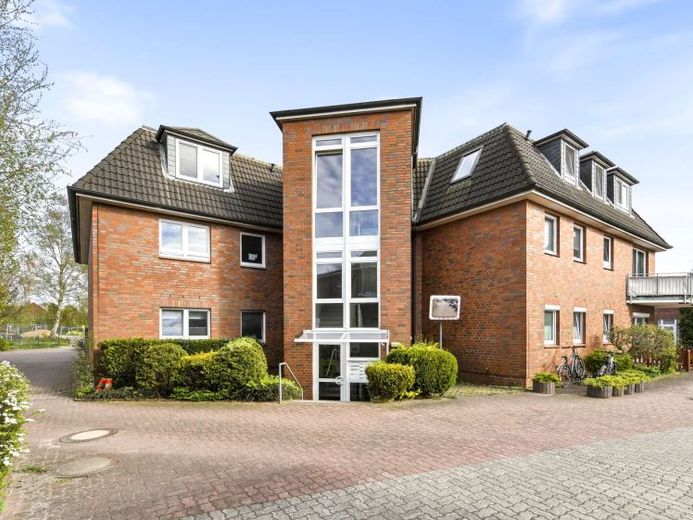 Einziehen & wohlfühlen – modernisierte Wohnung mit Balkon und Stellplatz in ruhiger Lage – Foto 1