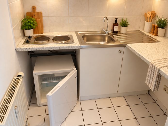 Helles 1-Zimmer-Apartment mit Südbalkon, Einbauküche und Stellplatz in Nürnberg-Laufamholz – Küche 2