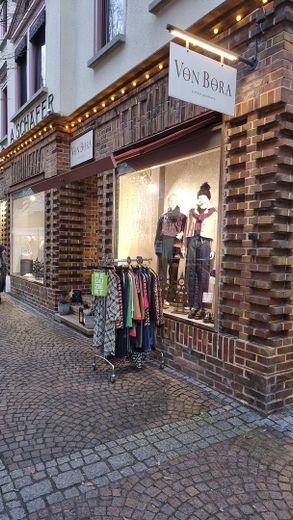 Schaufenster und Eingang