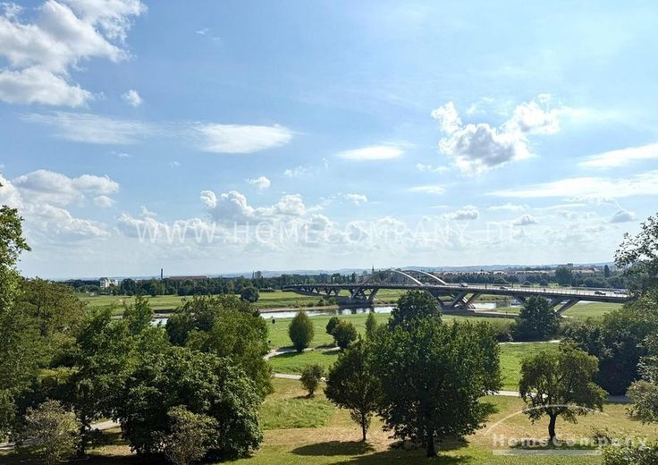 28024 HomeCompany Dresden Möbliert/Furnished 2-Zimmer Apartment  im Herzen der Radeberger Vorstadt mit 2 Balkonen max. 2 Personen – e51ac15338492184ff93394c33496bc4938243e1.jpg