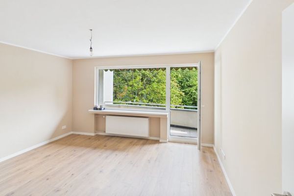 Erstbezug nach Teilsanierung - 3-Zimmer- Wohnung in Burscheid mit Blick ins Grüne