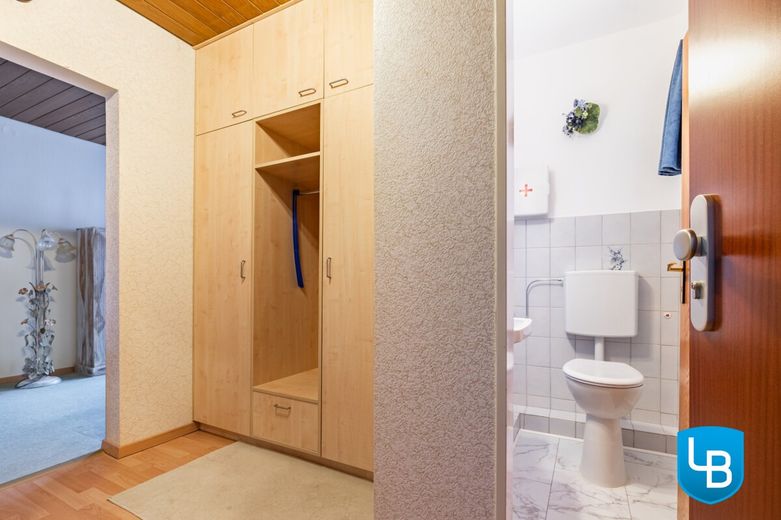 Flur und Gästetoilette