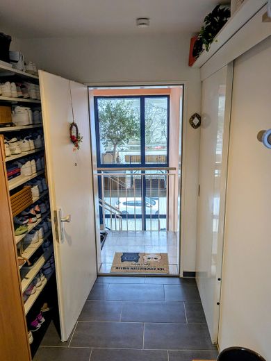 Diele und Blick Treppenhaus