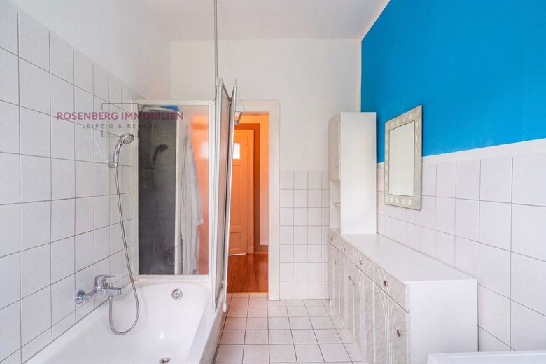 Charmante 3-Raumwohnung mit Balkon 
und Stellplatz im Leipziger Osten! – Immobilie in Leipzig / Engelsdorf zu verkaufen_3-Raum_Badezimmer