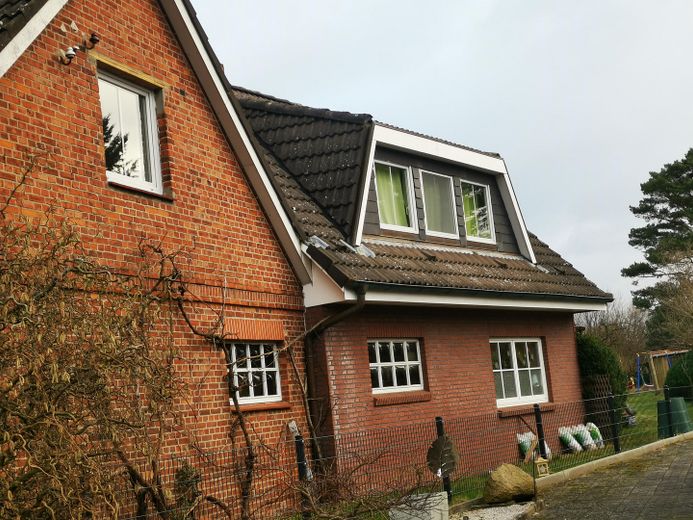 Haus mit großem Bauerngarten auf ca. 1.200 m² Grundstück – Hamfelde Krs. Hzgt. Lauenburg bei Trittau – Photo 3
