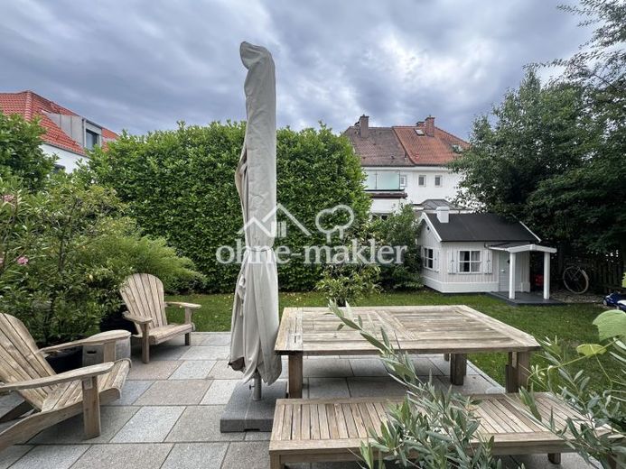 Near Simmerleinplatz: As-new, bright XXL semi-detached house, upscale features, KFW70 standard, with fitted kitchen – Foto 1
