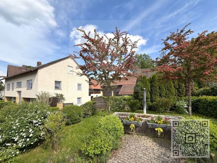 Haus mit Scheune, Nebengebäude und großem Grundstück in Seigendorf – Foto 1