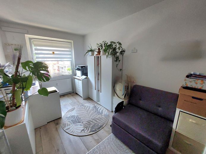 yenilenmiş 3 odalı daire 84qm,bodrum,balkon,park yeri 30853 Alt-Langenhagen'da – Fotoğraf 23