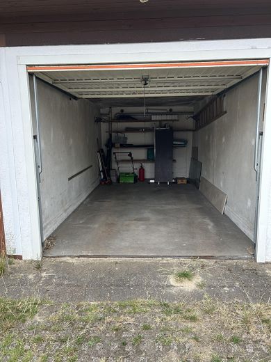 Commission-free terraced house living area 150sqm plot 230sqm Kattenesch – Garage