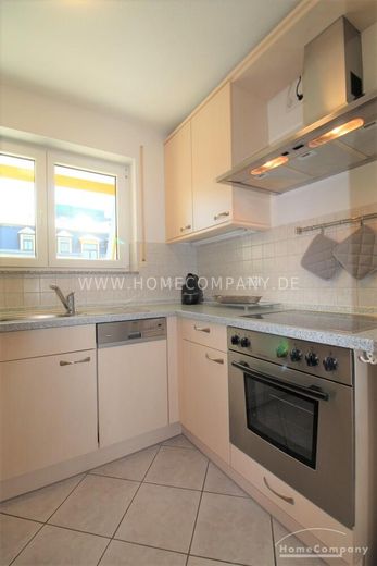 2079511 HomeCompany Dresden Möbliert/Furnished 2-Zimmer Wohnung mit Dachterrasse in Dresden-Striesen YouTube Virtual Tour max. Personen 2 – bd09e937c831f92302152e8f45aadadd2ea61c25.jpg