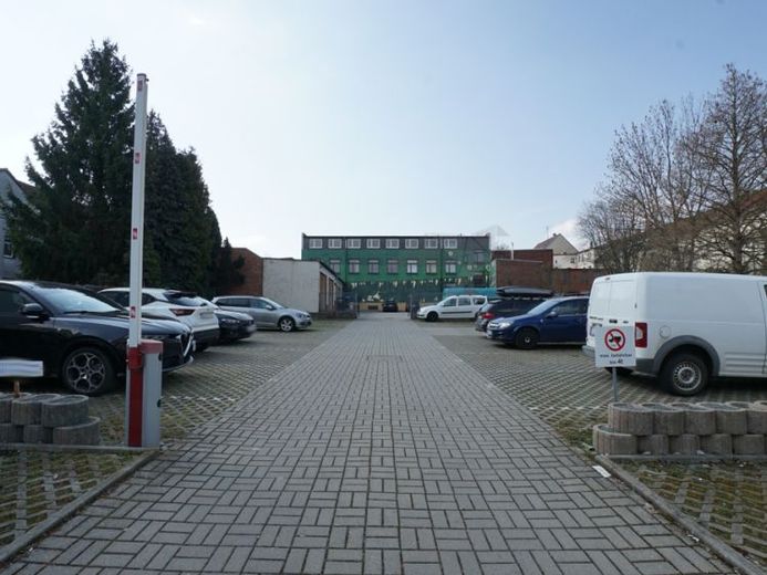 مكان وقوف سيارات خارجي للإيجار – Brunnenstraße، Bahnhofsvorstadt Zwickau – Foto 1