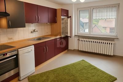 SPACIOUS LAYOUT WITH BALCONY AND FIREPLACE – 1759312040_67fa2b4.jpg