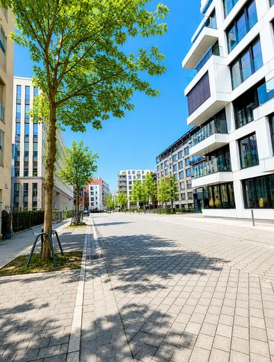 2,5-Zimmer-Wohnung mit Terrasse in Berlin-Mitte – 5,12% Rendite – Eingangsweg