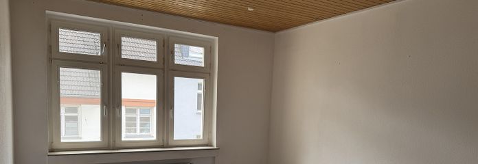 Bezugsfertige 2-Zimmer-Wohnung in Altenhagen – Wohnzimmer