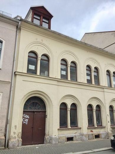 Oelsnitz के केंद्र में स्मारक-संरक्षित टाउनहाउस – फोटो 1