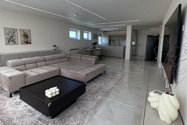 Moderne 4-Zimmer-Wohnung | 121,5 m² | inkl. Garage | 2 Balkone | Küche mit Insel | Keller | Top Lage