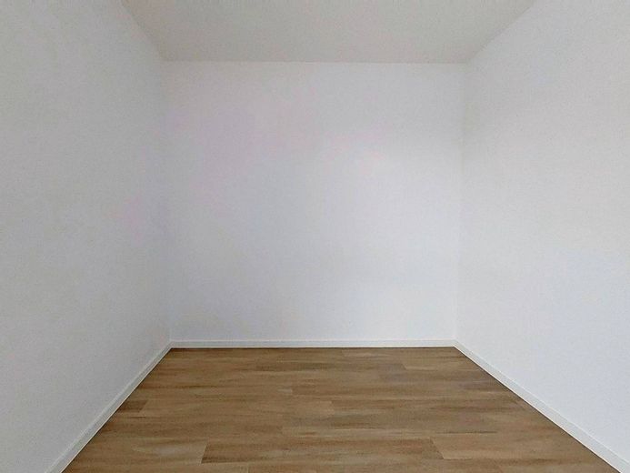 **AİLE BONUSU - Taşının ve hediyeler kazanın** Çatı teraslı ve hazır mutfaklı geniş 4 odalı yeni daire – Ansicht II: Schlafzimmer II